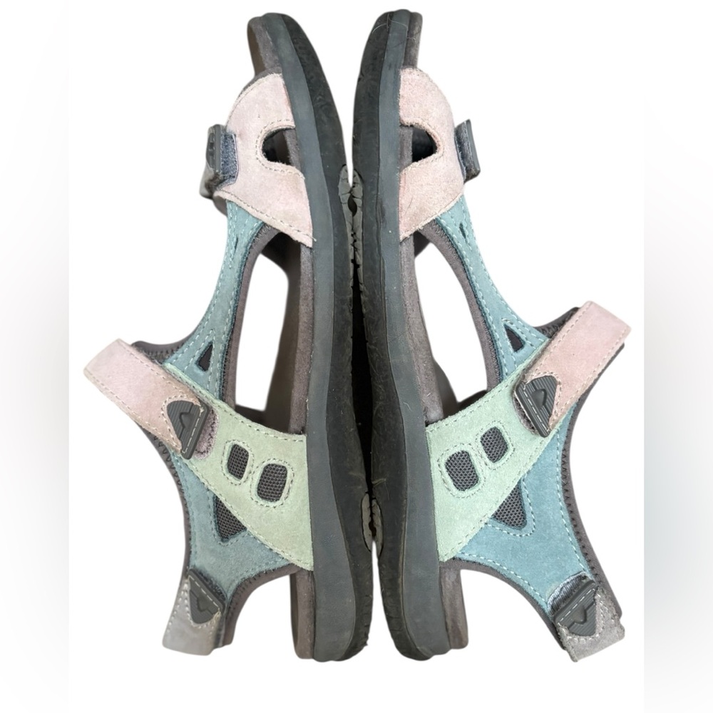 Earth Origins Skylar Suede Pink Green Pastel Comfort Walking Sandals Size 8.5